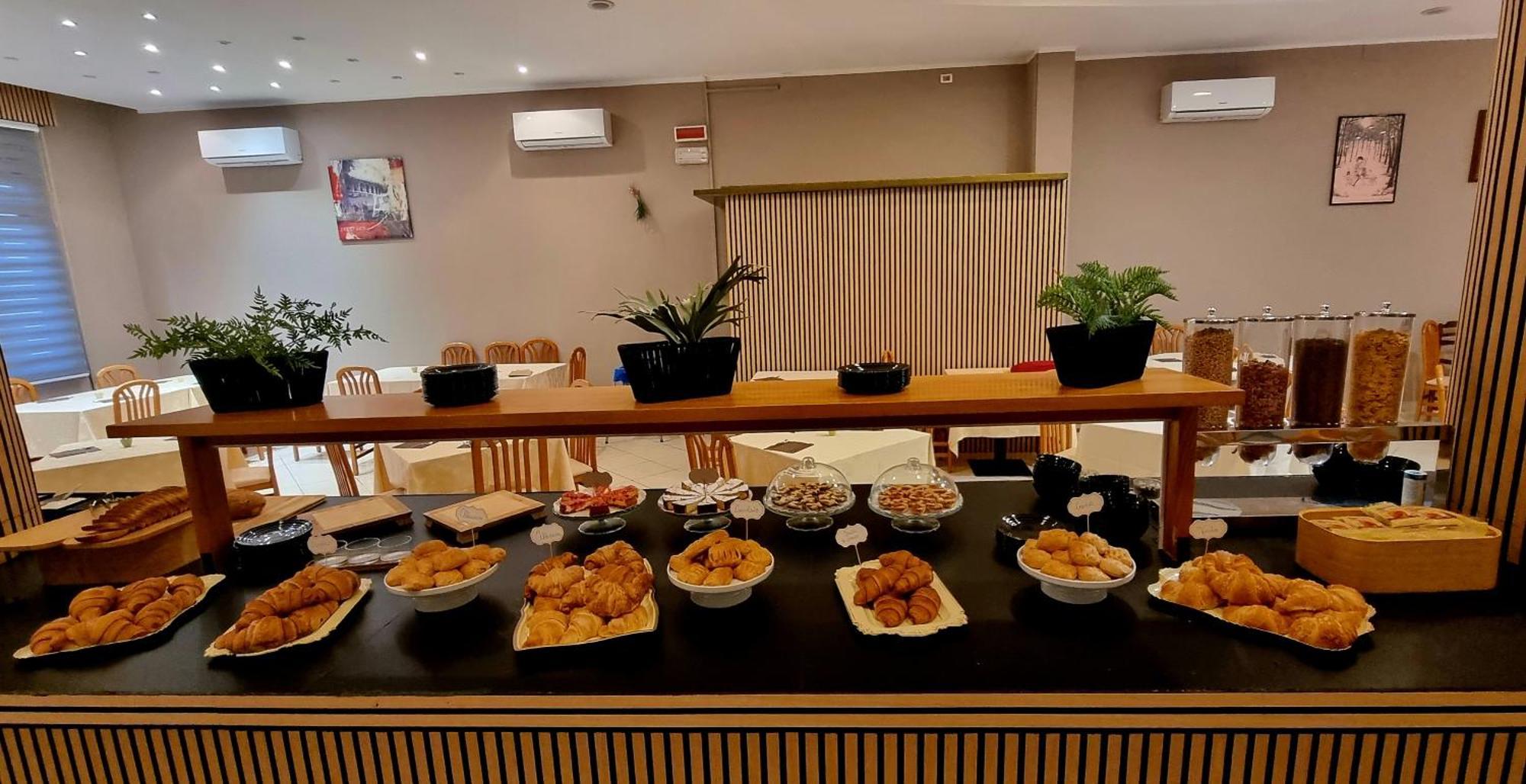 Hotel K2 Cervia 3 Stelle Sup Ngoại thất bức ảnh